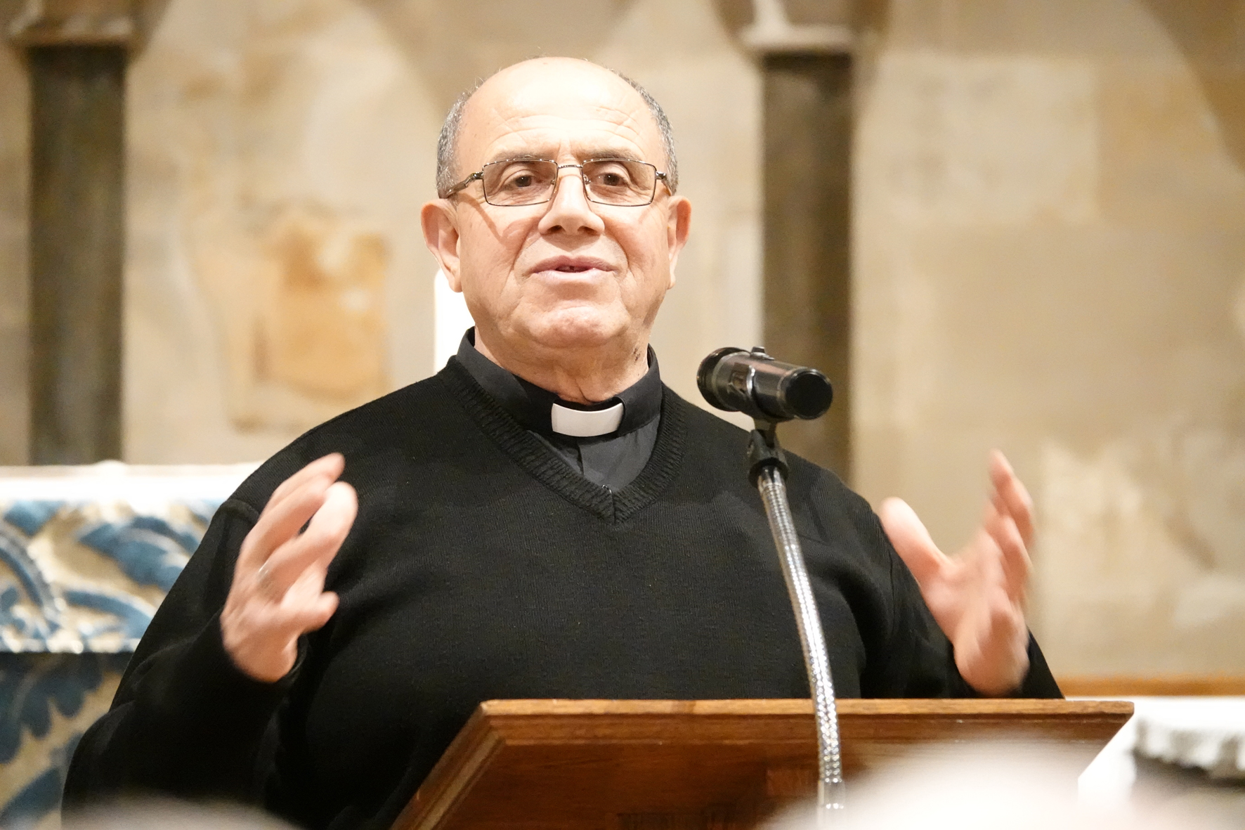 Father Abusada speaking in the Cathedral